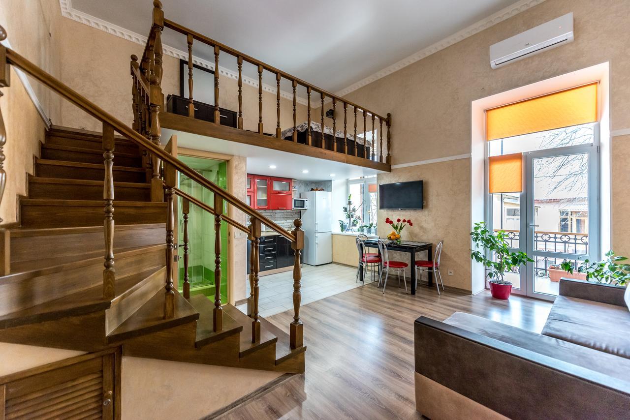 Studio Apartment In Center Of Odesa מראה חיצוני תמונה
