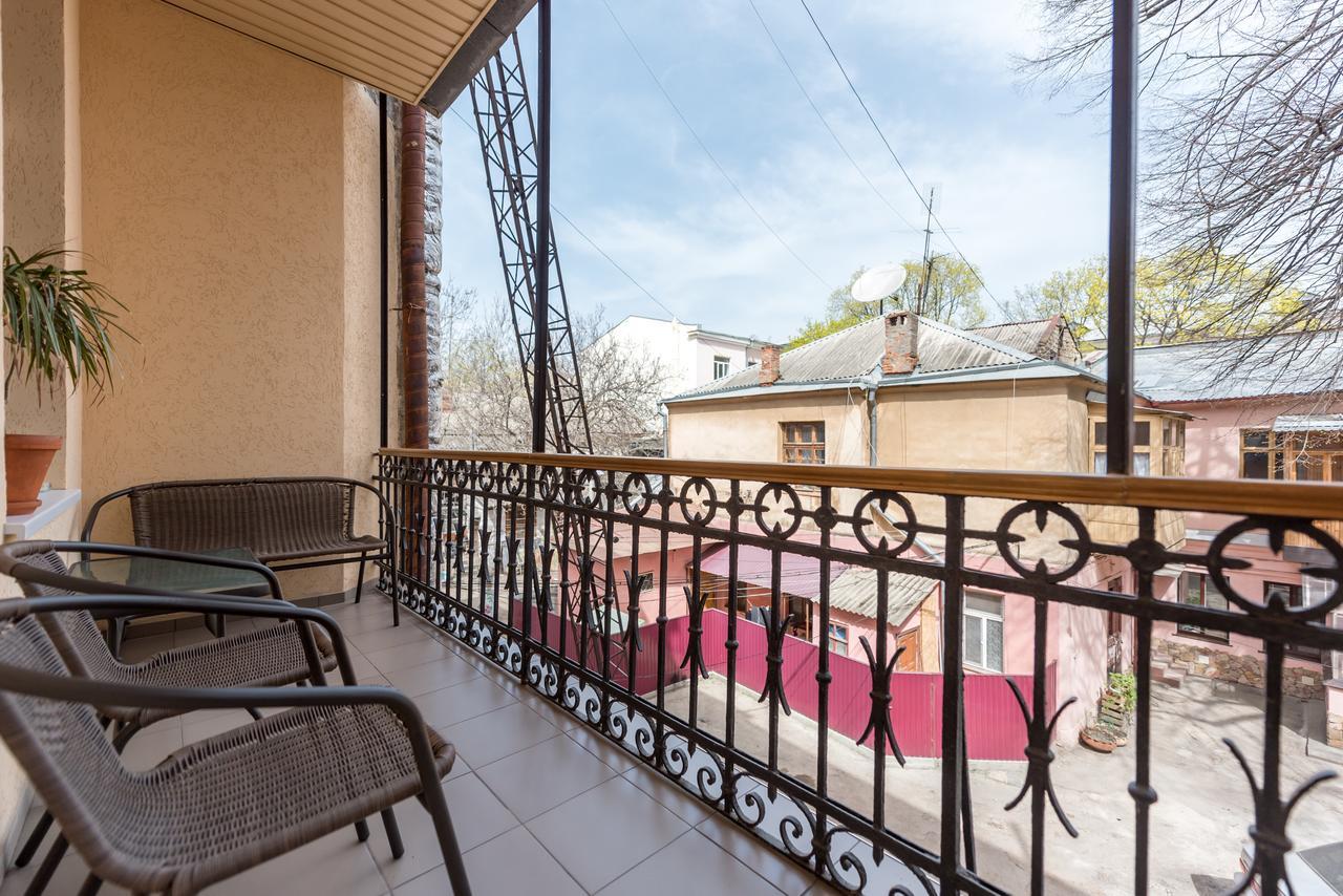 Studio Apartment In Center Of Odesa מראה חיצוני תמונה