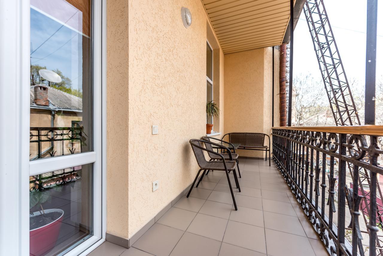 Studio Apartment In Center Of Odesa מראה חיצוני תמונה